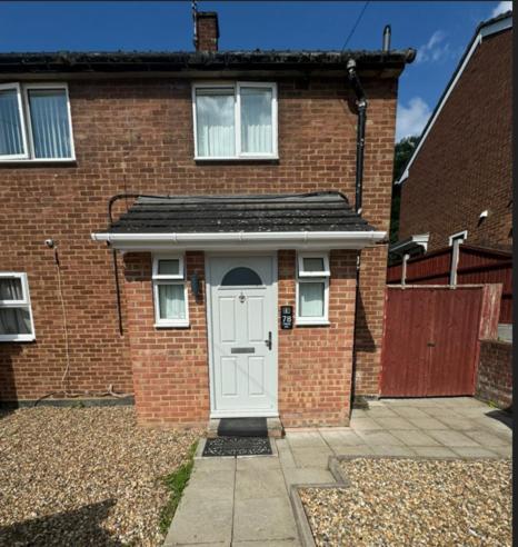 Charming 3-Bedroom Retreat With Modern Comforts South Ockendon Extérieur photo